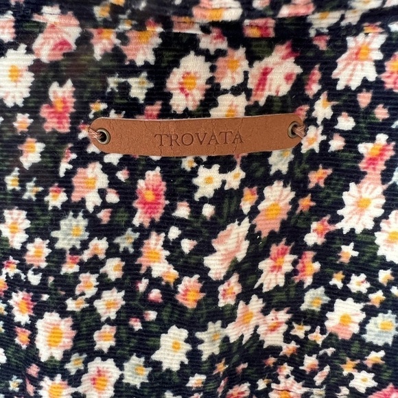 Birds Of Paradis Trovata Floral Corduroy Button Down Top - Picture 6 of 8